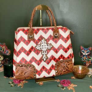 Chevron Patterned Tote Bag with‎ Cross Accent